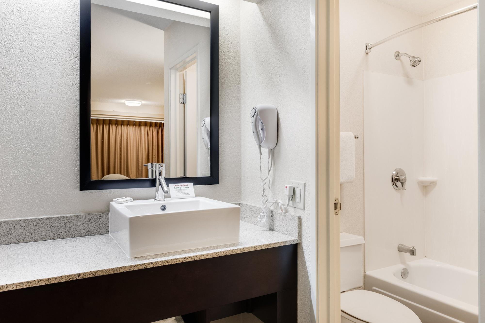 Super 8 By Wyndham Deerfield - Northbrook Ξενοδοχείο Εξωτερικό φωτογραφία