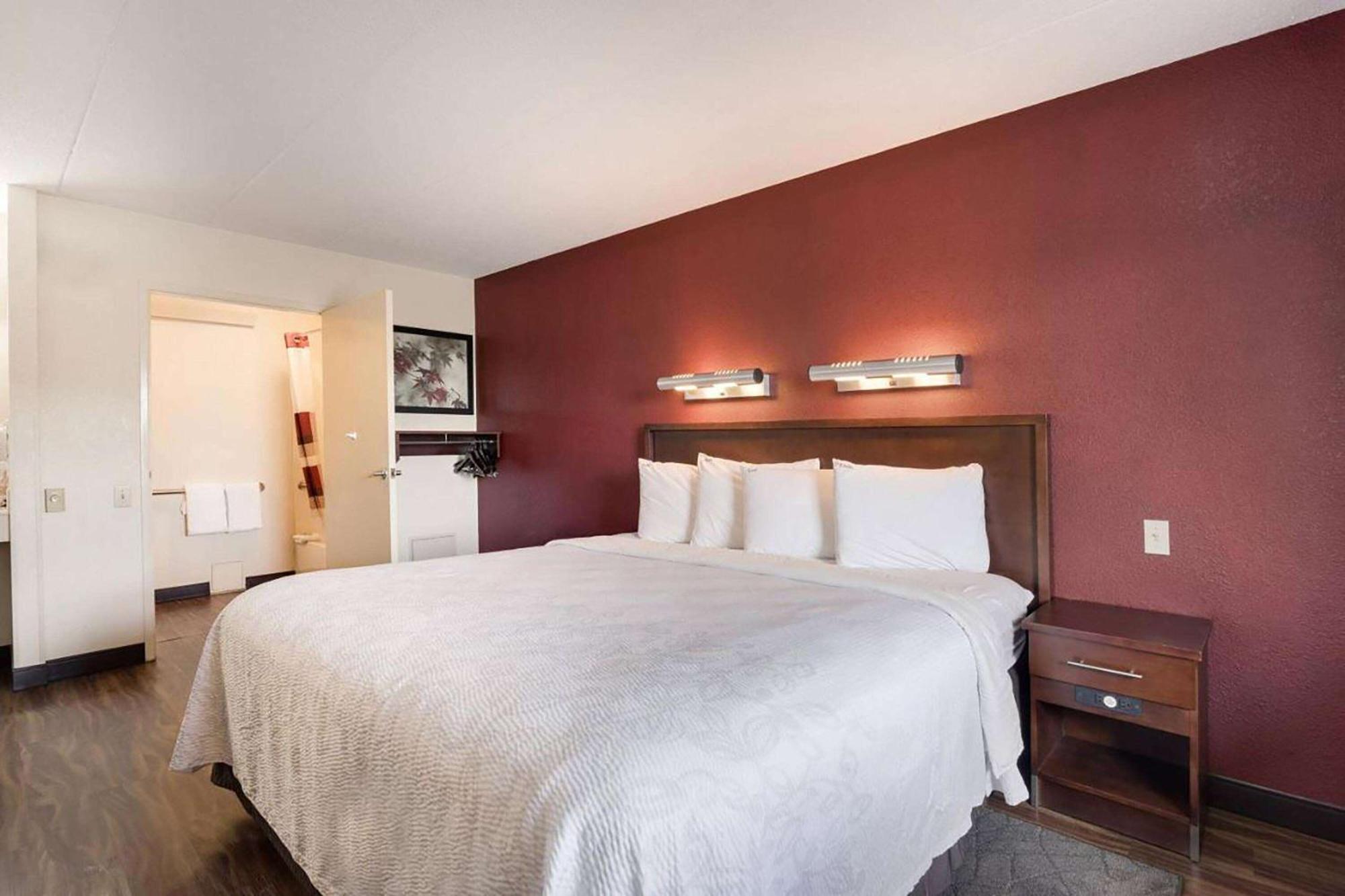 Super 8 By Wyndham Deerfield - Northbrook Ξενοδοχείο Εξωτερικό φωτογραφία